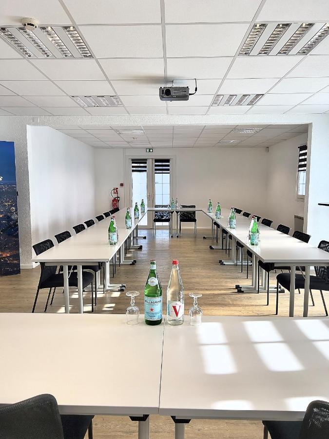 Kyriad Direct Reims Bezannes Buitenkant foto
